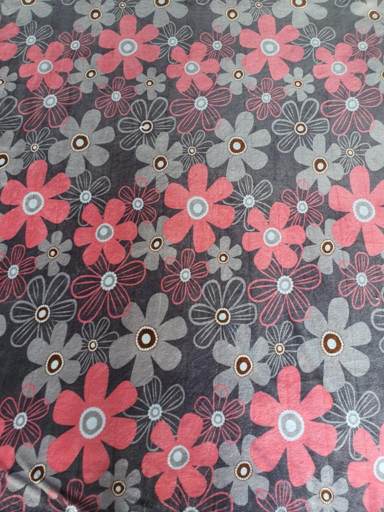 10-71-02-0241 - FRAZADA LIGERA, Cobertor de material microfibra de poliester con acabado interior tipo borrega, TAMAÑO MATRIMONIAL - ALTURA 210 - 220 CM,  ANCHO 170 - 180 CM, DISEÑO FLORAL 5